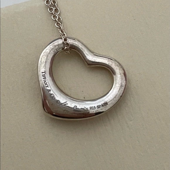 Tiffany Elsa Peretti Open Heart Pendant - Picture 3 of 5